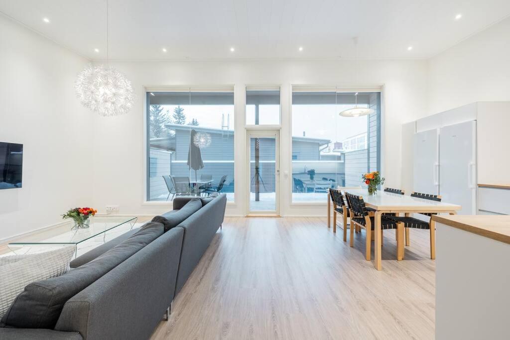 Valoisa Rivitalokolmio Rovaniemi Exteriér fotografie